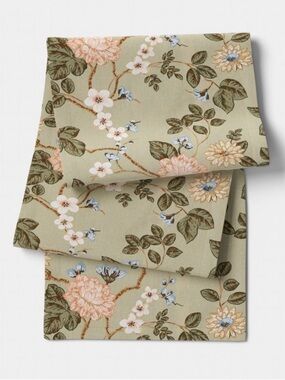 THRESHOLD NWT 72"x14" Botanical Floral
Table Runner